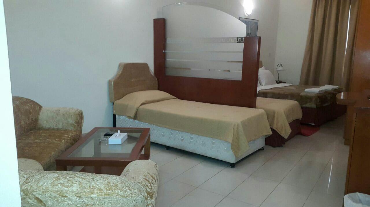 Al Raien Hotel Apartment Дубай Екстериор снимка