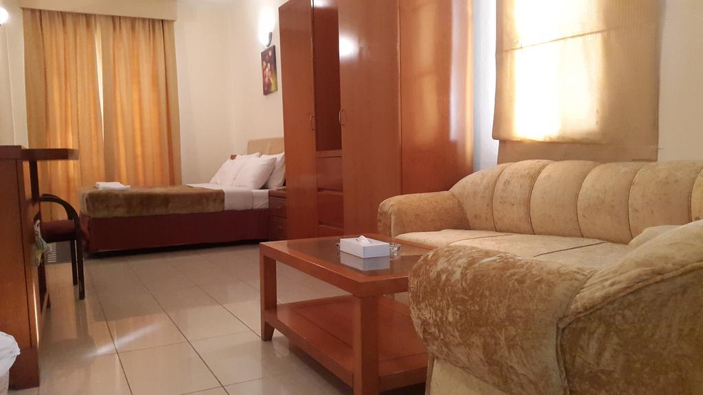 Al Raien Hotel Apartment Дубай Стая снимка