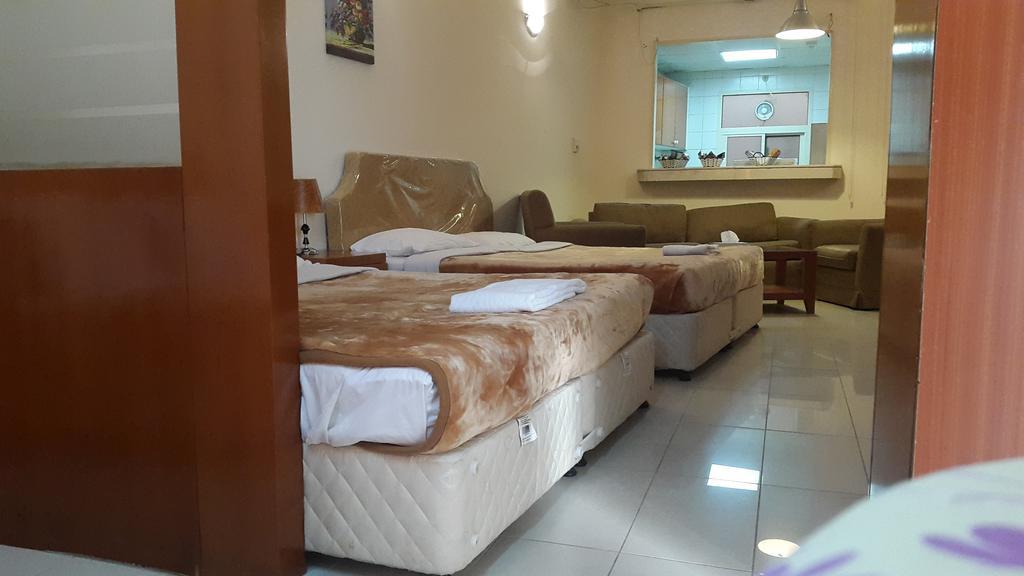 Al Raien Hotel Apartment Дубай Екстериор снимка