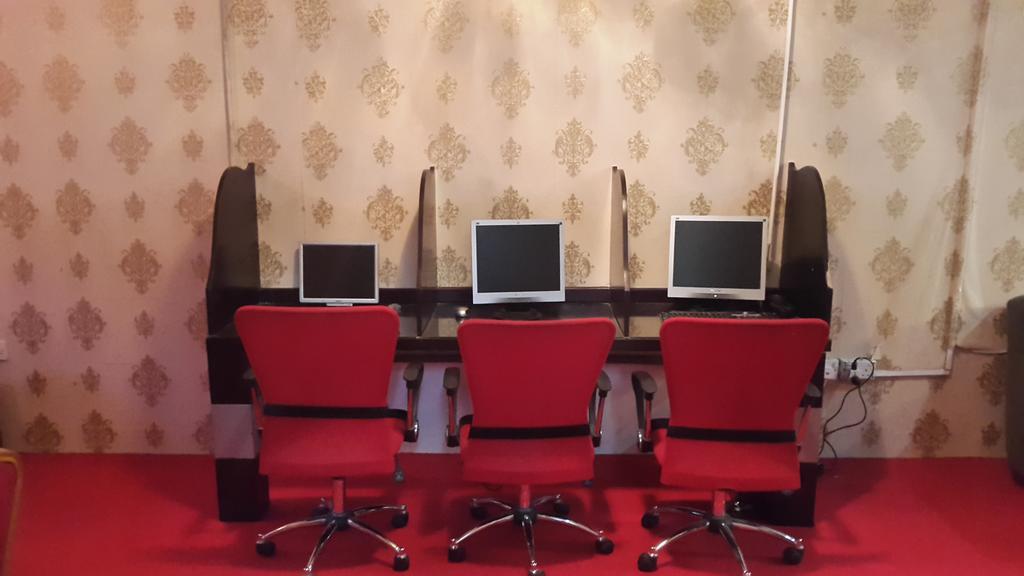 Al Raien Hotel Apartment Дубай Екстериор снимка